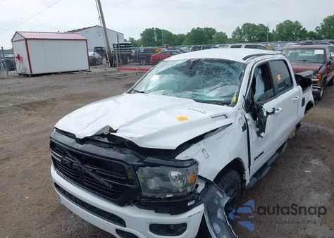 2020 Ram 1500 Big Horn 4X4 5'7 Box z USA, uszkodzony, nr VIN 1C6SRFFT8LN301178